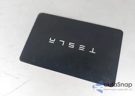 2022 Tesla Model S Dual Motor All-Wheel Drive z USA, uszkodzony, nr VIN 5YJSA1E53NF480236